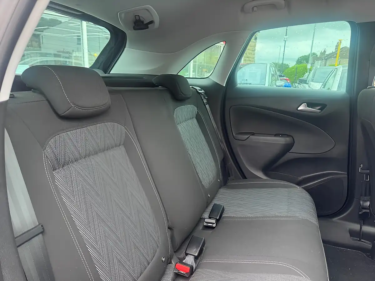 Used 2020 Vauxhall Crossland X Griffin Black - Interior and Exterior details 6