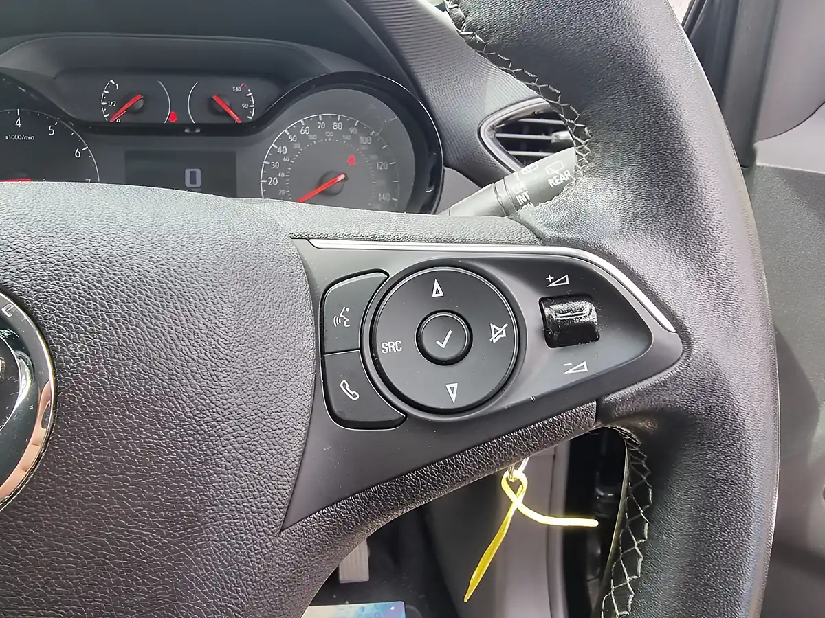 Used 2020 Vauxhall Crossland X Griffin Black - Interior and Exterior details 12