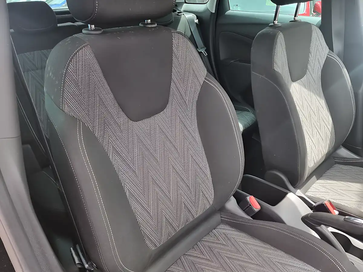 Used 2020 Vauxhall Crossland X Griffin Black - Interior and Exterior details 13