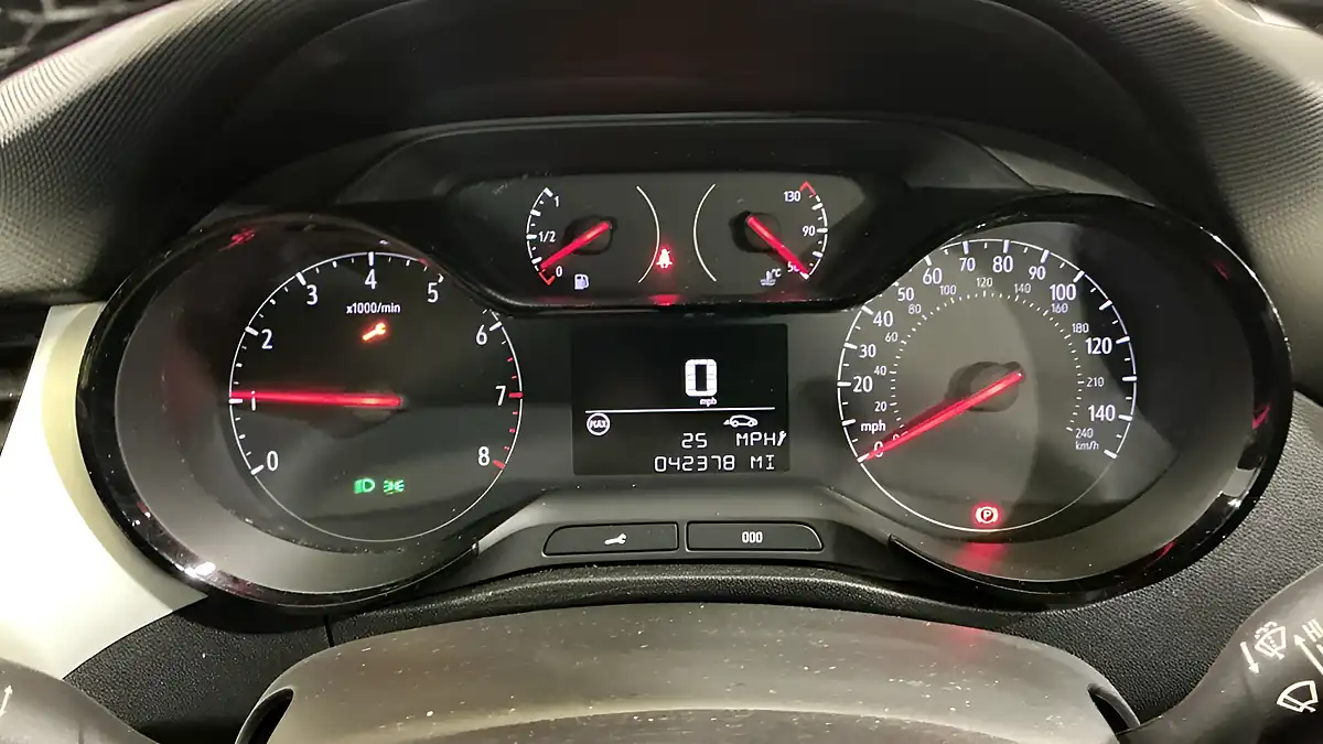 Used 2020 Vauxhall Crossland X Griffin Blue - Interior and Exterior details 10
