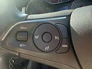 Used 2020 Vauxhall Crossland X Griffin Blue - Interior and Exterior details 14