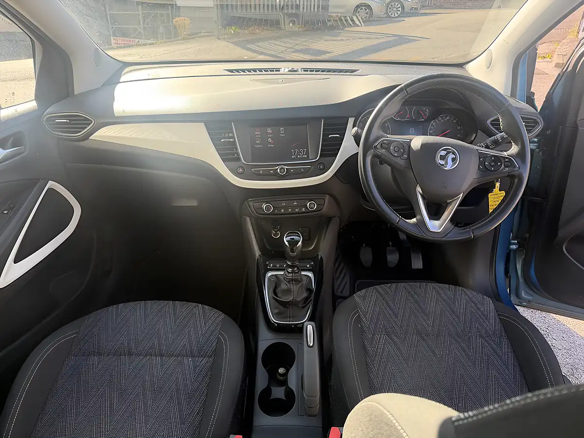 Used 2020 Vauxhall Crossland X Griffin Blue - Interior and Exterior details 16