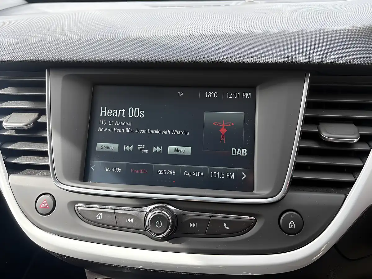 Used 2020 Vauxhall Crossland X Griffin Blue - Interior and Exterior details 14