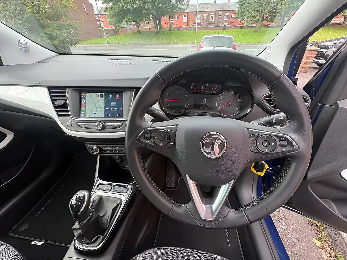 Used 2020 Vauxhall Crossland X Griffin Blue - Interior and Exterior details 18