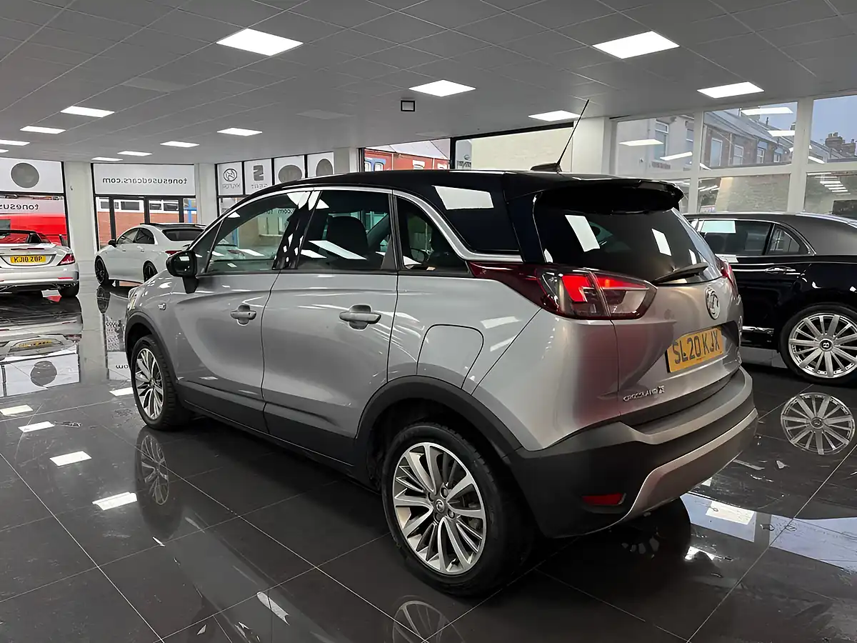 Used 2020 Vauxhall Crossland X Griffin Grey - Interior and Exterior details 11