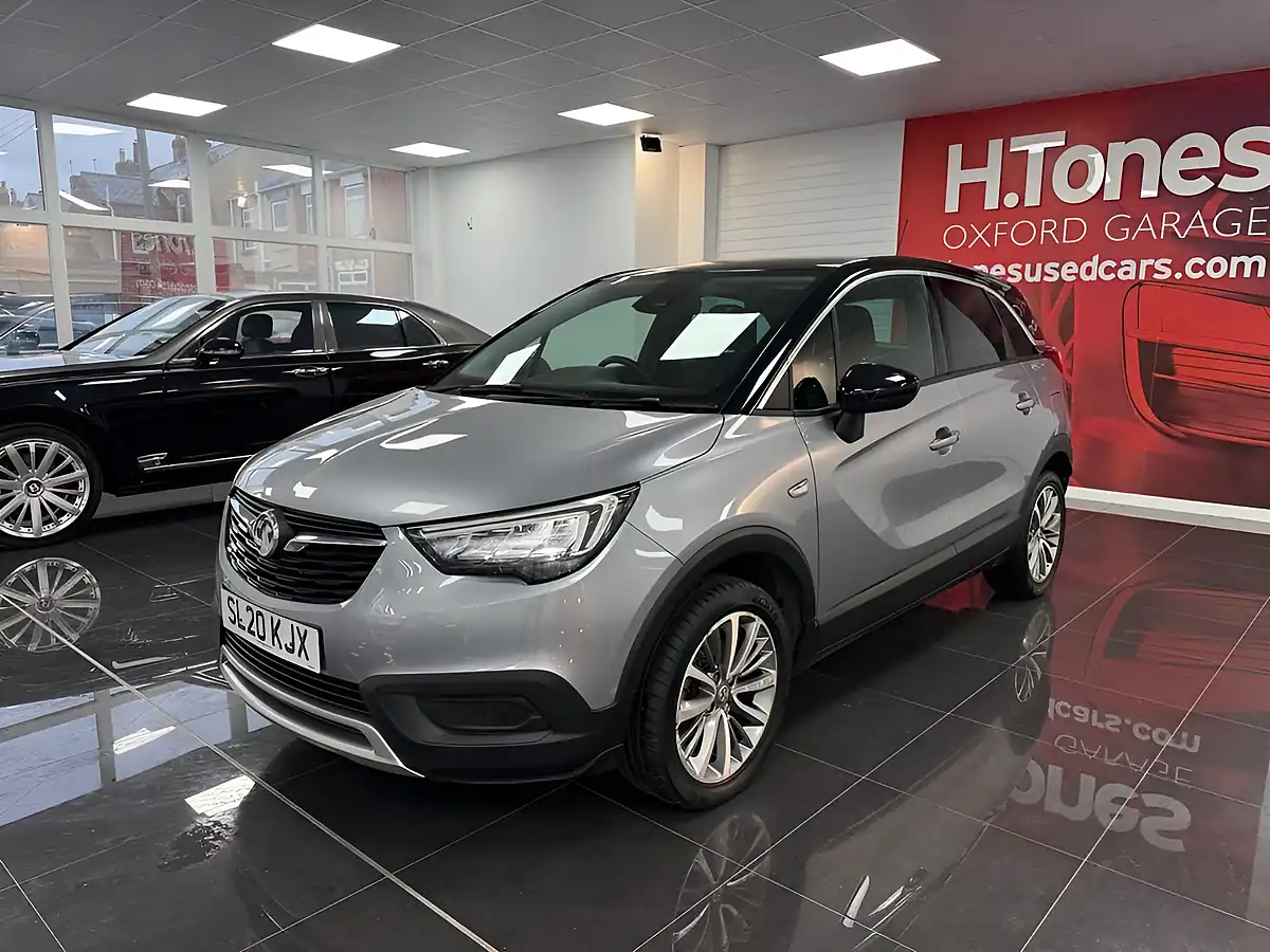 Used 2020 Vauxhall Crossland X Griffin Grey - Interior and Exterior details 18