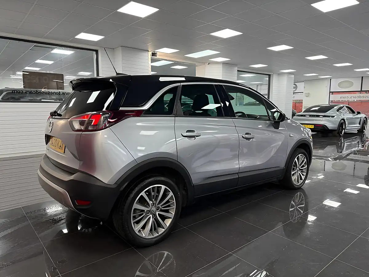 Used 2020 Vauxhall Crossland X Griffin Grey - Interior and Exterior details 2