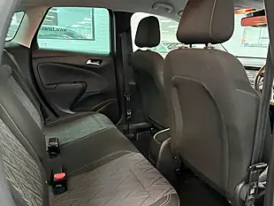 Used 2020 Vauxhall Crossland X Griffin Grey - Interior and Exterior details 4