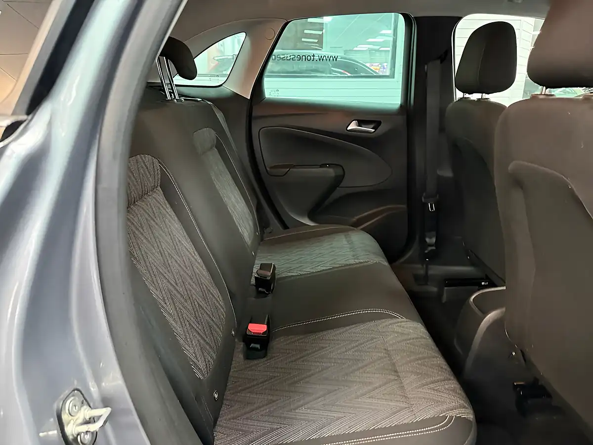 Used 2020 Vauxhall Crossland X Griffin Grey - Interior and Exterior details 5