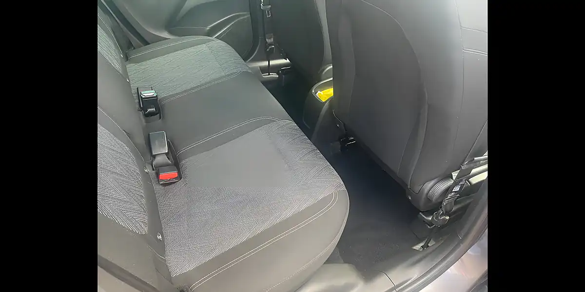 Used 2020 Vauxhall Crossland X Griffin Grey - Interior and Exterior details 11