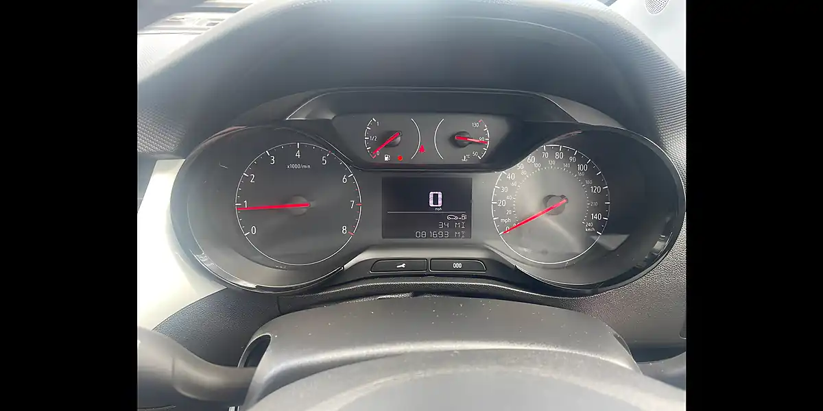 Used 2020 Vauxhall Crossland X Griffin Grey - Interior and Exterior details 19