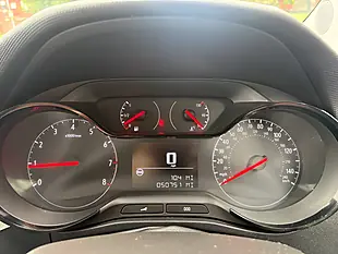 Used 2020 Vauxhall Crossland X Griffin Grey - Interior and Exterior details 13