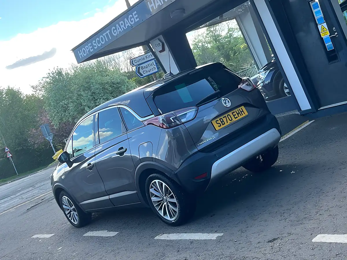 Used 2020 Vauxhall Crossland X Griffin Grey - Interior and Exterior details 6