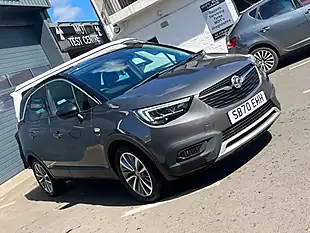 Used 2020 Vauxhall Crossland X Griffin Grey - Interior and Exterior details 8