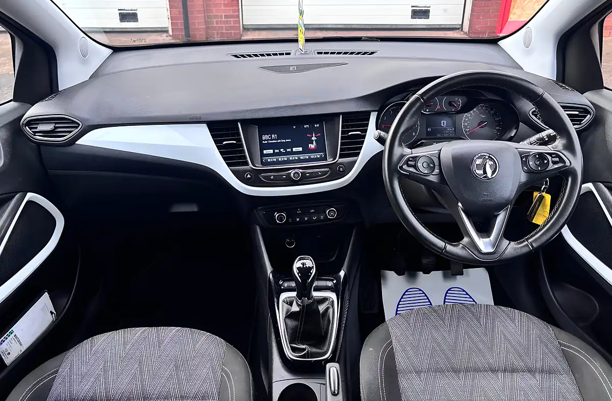 Used 2020 Vauxhall Crossland X Griffin Grey - Interior and Exterior details 11