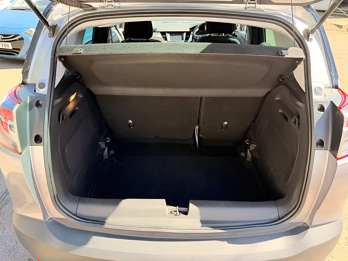 Used 2020 Vauxhall Crossland X Griffin Grey - Interior and Exterior details 18