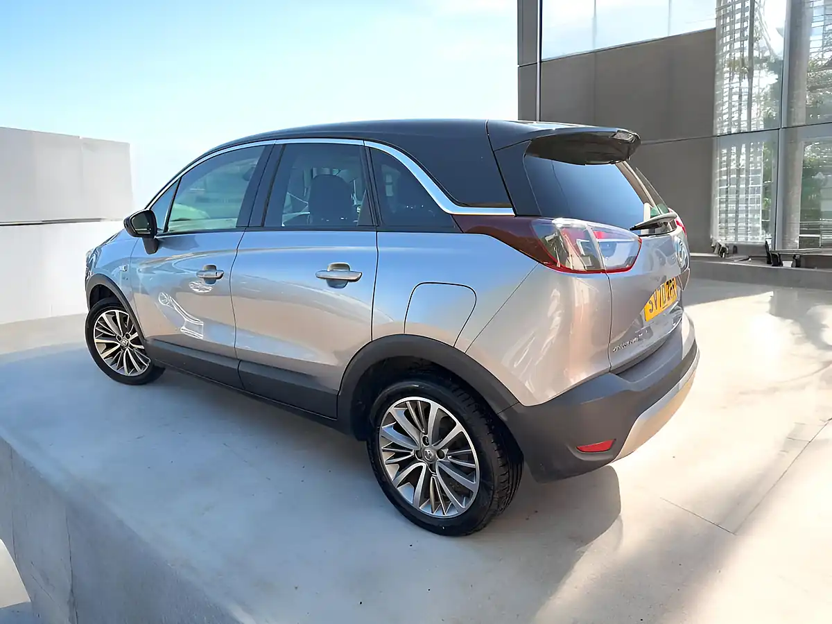 Used 2020 Vauxhall Crossland X Griffin Grey - Interior and Exterior details 4