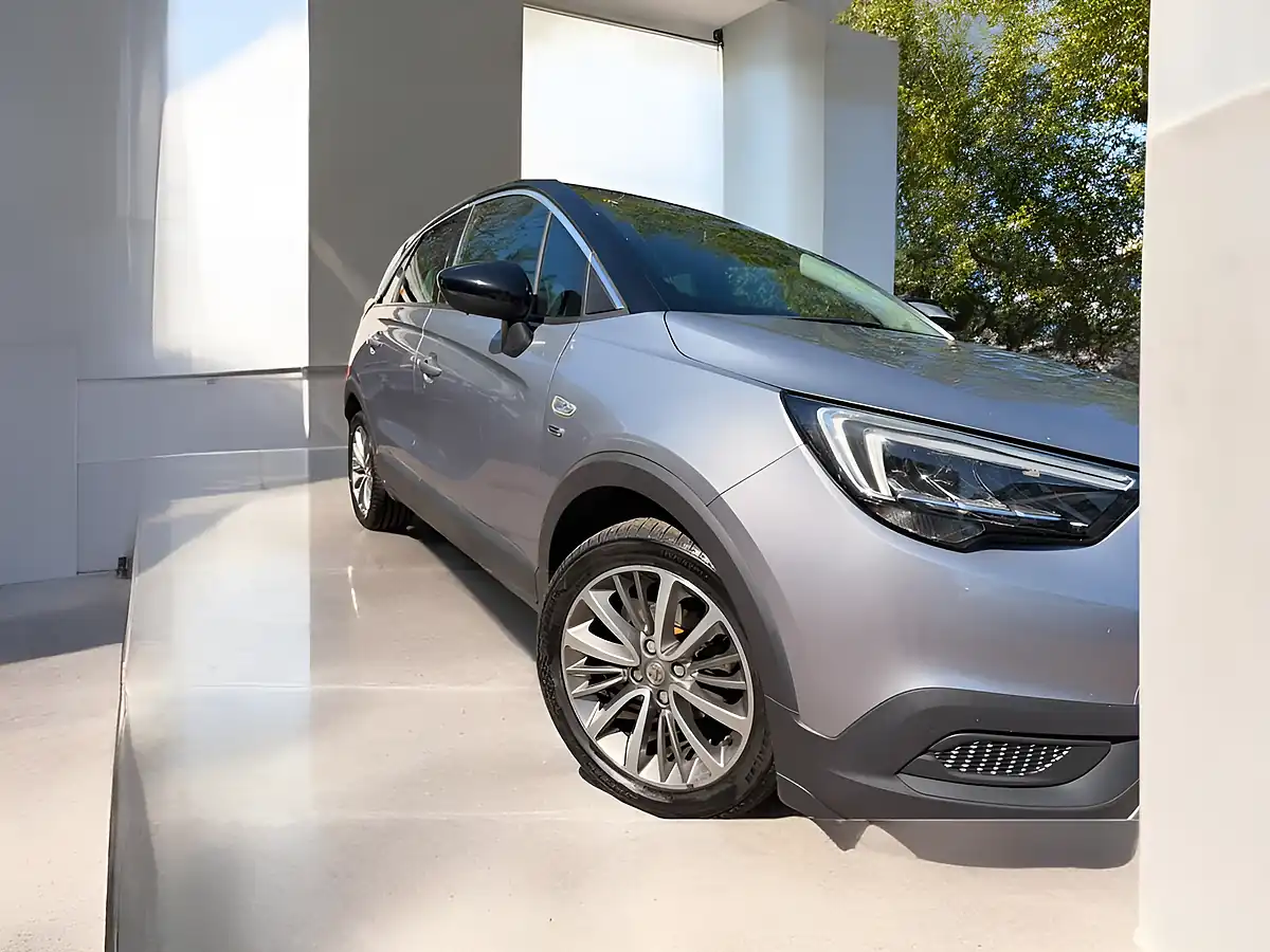 Used 2020 Vauxhall Crossland X Griffin Grey - Interior and Exterior details 5