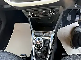 Used 2020 Vauxhall Crossland X Griffin Orange - Interior and Exterior details 19