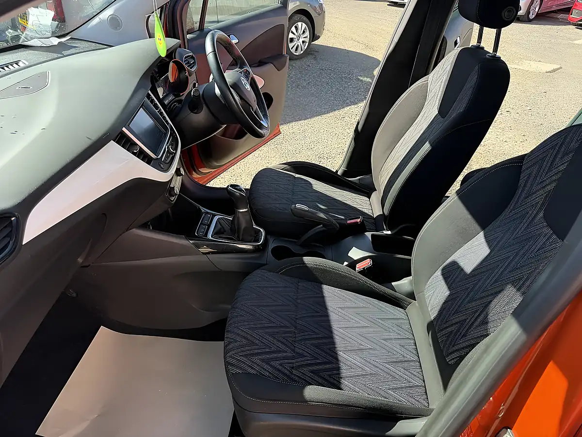 Used 2020 Vauxhall Crossland X Griffin Orange - Interior and Exterior details 8