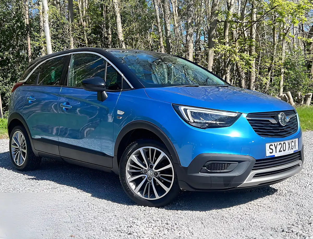 Used 2020 Vauxhall Crossland X Griffin Persian Blue - Front View