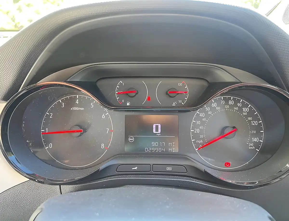 Used 2020 Vauxhall Crossland X Griffin Persian Blue - Interior and Exterior details 11