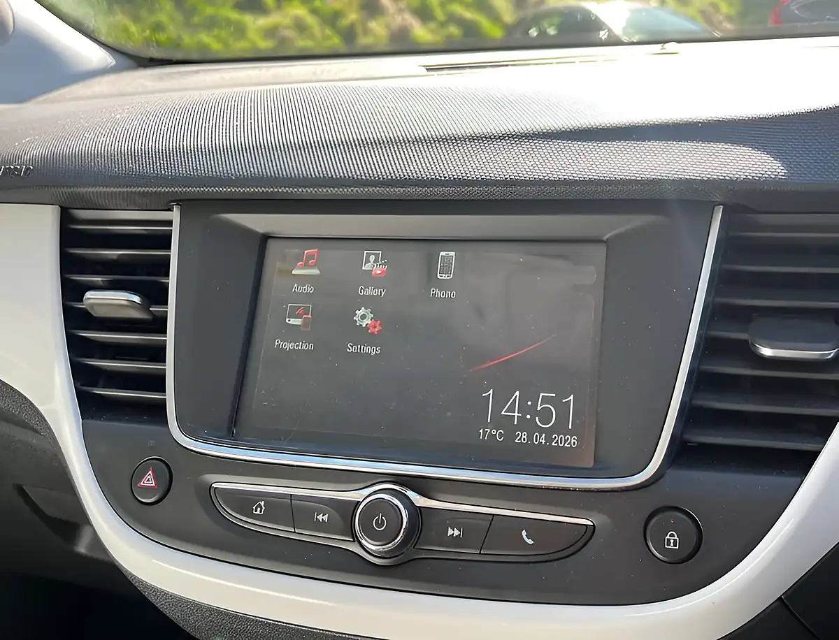 Used 2020 Vauxhall Crossland X Griffin Persian Blue - Interior and Exterior details 13