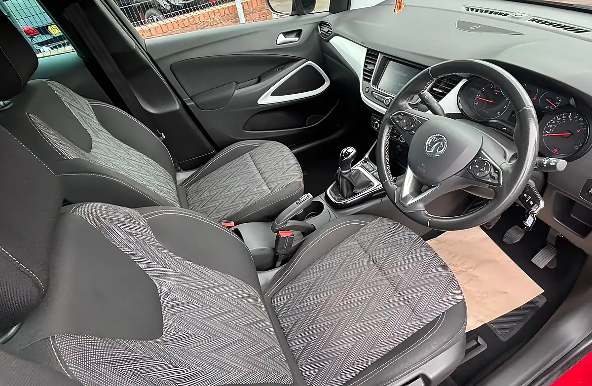 Used 2020 Vauxhall Crossland X Griffin Red - Interior and Exterior details 14