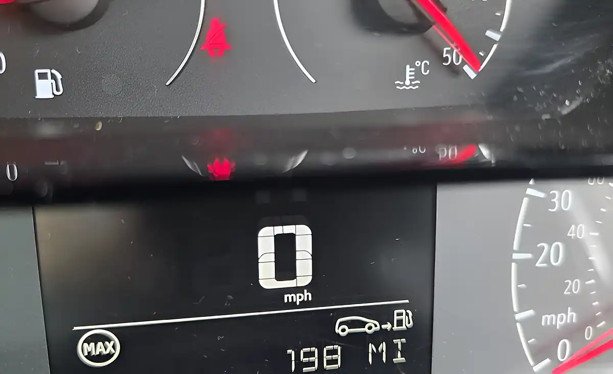 Used 2020 Vauxhall Crossland X Griffin Shiraz Red Metallic - Interior and Exterior details 15