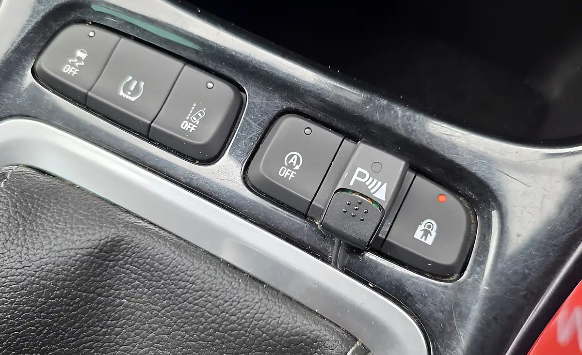Used 2020 Vauxhall Crossland X Griffin Shiraz Red Metallic - Interior and Exterior details 17