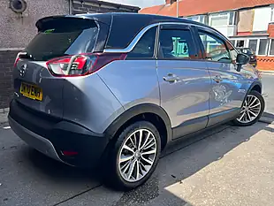 Used 2020 Vauxhall Crossland X Griffin Special Edition Platinum Silver - Interior and Exterior details 4