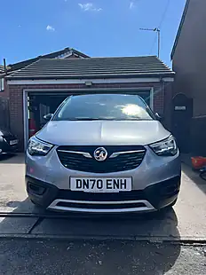 Used 2020 Vauxhall Crossland X Griffin Special Edition Platinum Silver - Interior and Exterior details 5