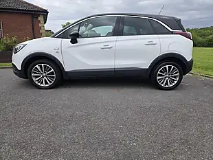 Used 2020 Vauxhall Crossland X Griffin White - Interior and Exterior details 5