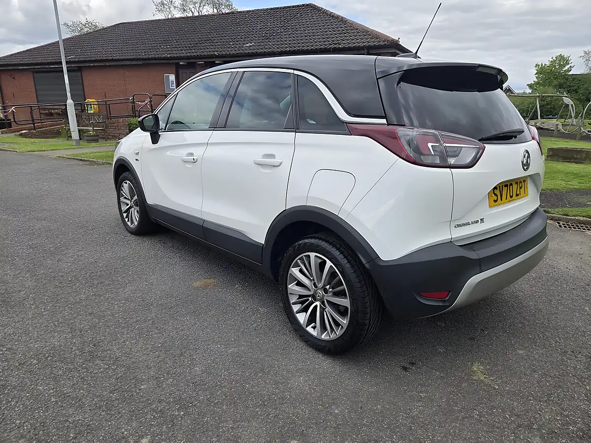 Used 2020 Vauxhall Crossland X Griffin White - Interior and Exterior details 6