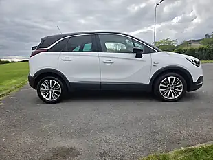 Used 2020 Vauxhall Crossland X Griffin White - Interior and Exterior details 8