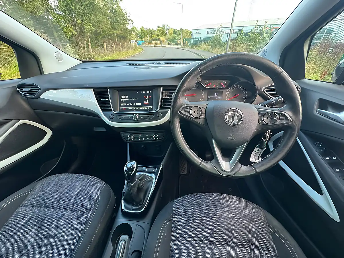 Used 2020 Vauxhall Crossland X Griffin White - Interior and Exterior details 15