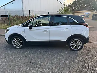 Used 2020 Vauxhall Crossland X Griffin White - Interior and Exterior details 4