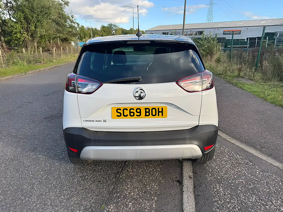 Used 2020 Vauxhall Crossland X Griffin White - Interior and Exterior details 7