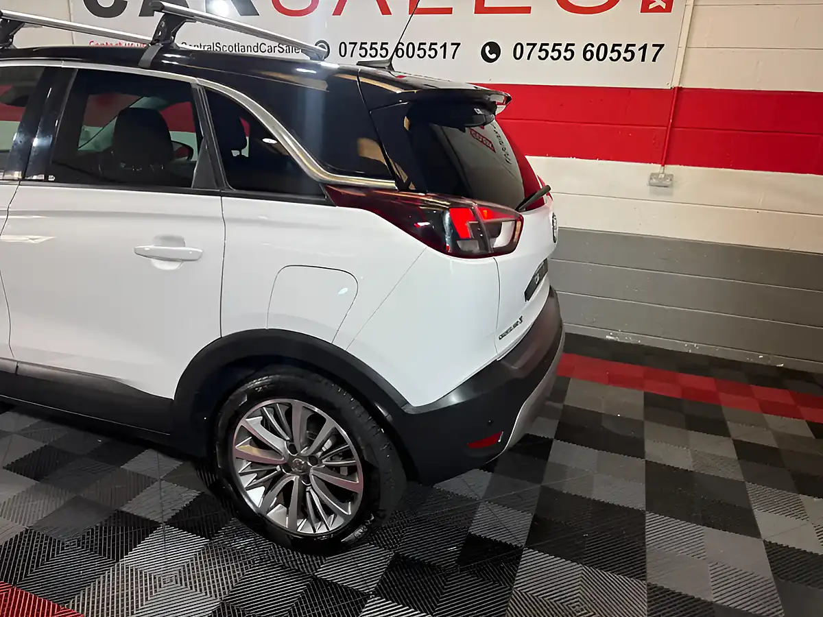 Used 2020 Vauxhall Crossland X Griffin White - Interior and Exterior details 18