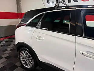 Used 2020 Vauxhall Crossland X Griffin White - Interior and Exterior details 4