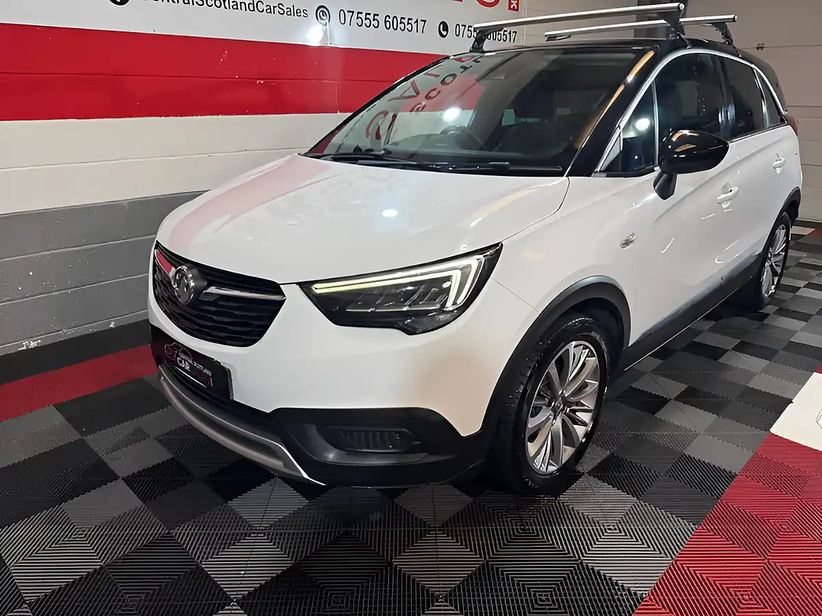 Used 2020 Vauxhall Crossland X Griffin White - Interior and Exterior details 8