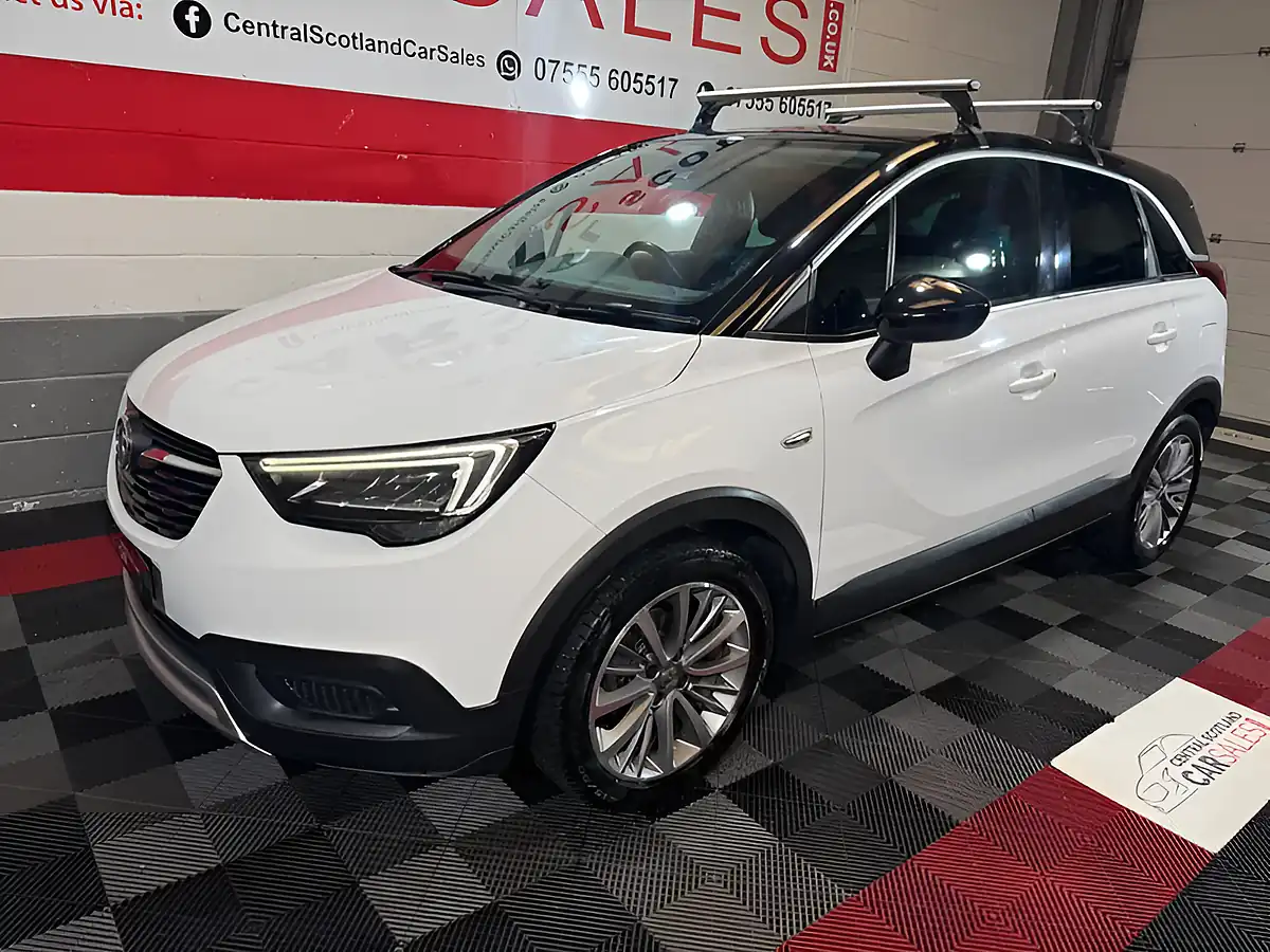 Used 2020 Vauxhall Crossland X Griffin White - Interior and Exterior details 9