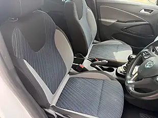 Used 2020 Vauxhall Crossland X Sport White - Interior and Exterior details 15