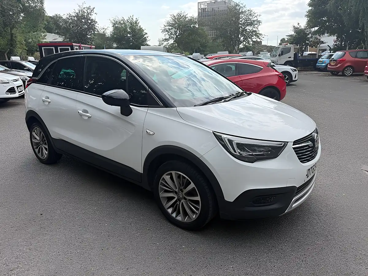 Used 2020 Vauxhall Crossland X Sport White - Interior and Exterior details 9