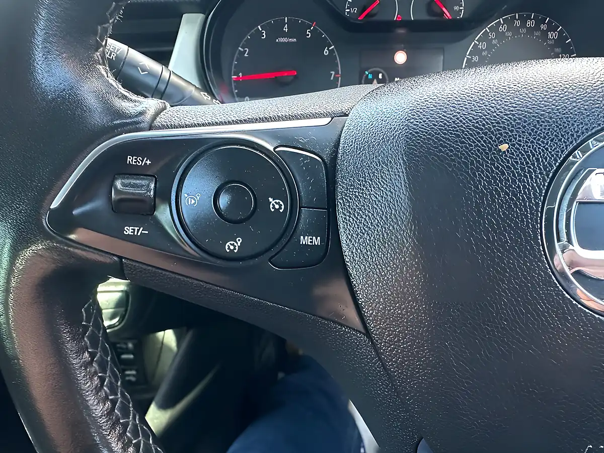 Used 2020 Vauxhall Crossland X Sri Nav Black - Interior and Exterior details 15