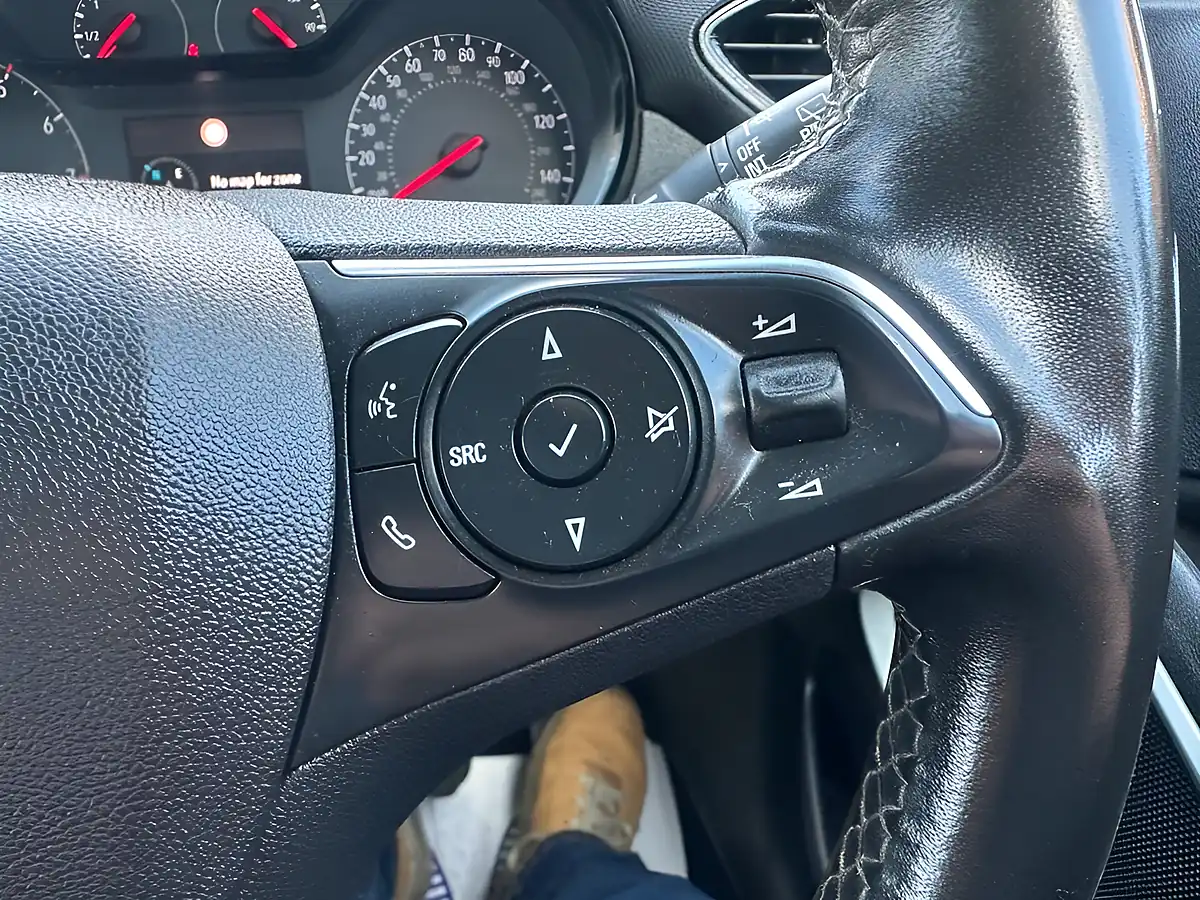 Used 2020 Vauxhall Crossland X Sri Nav Black - Interior and Exterior details 16