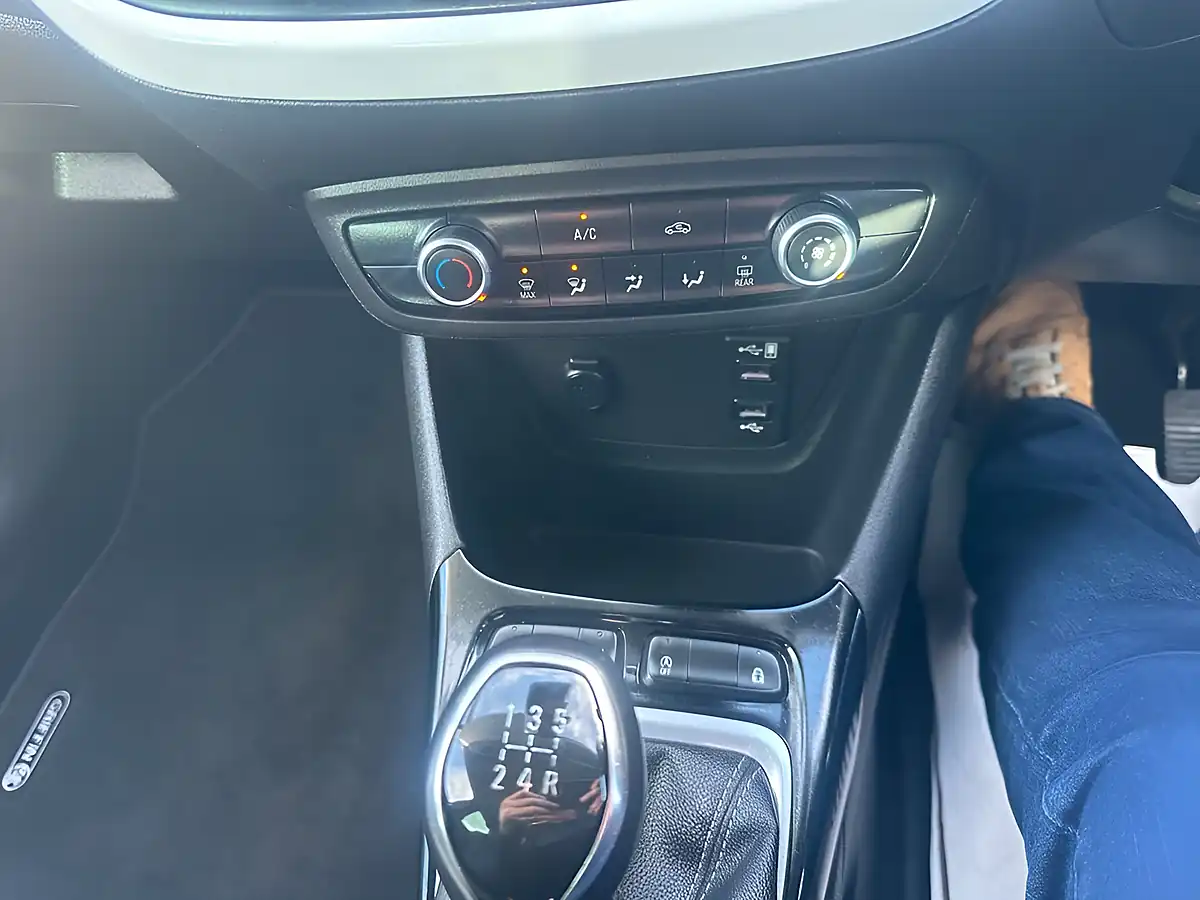 Used 2020 Vauxhall Crossland X Sri Nav Black - Interior and Exterior details 18