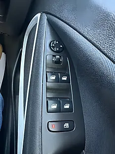 Used 2020 Vauxhall Crossland X Sri Nav Black - Interior and Exterior details 19