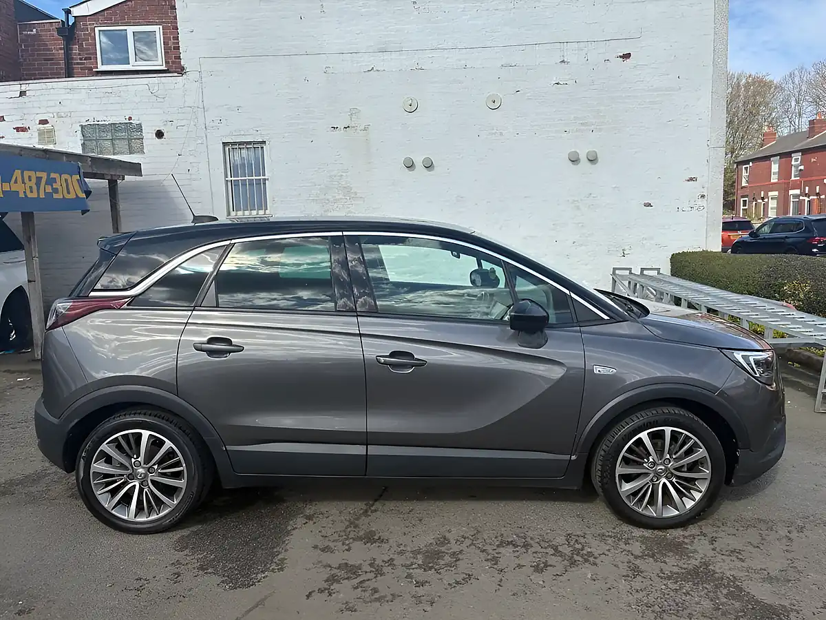 Used 2020 Vauxhall Crossland X Sri Nav Grey - Interior and Exterior details 10