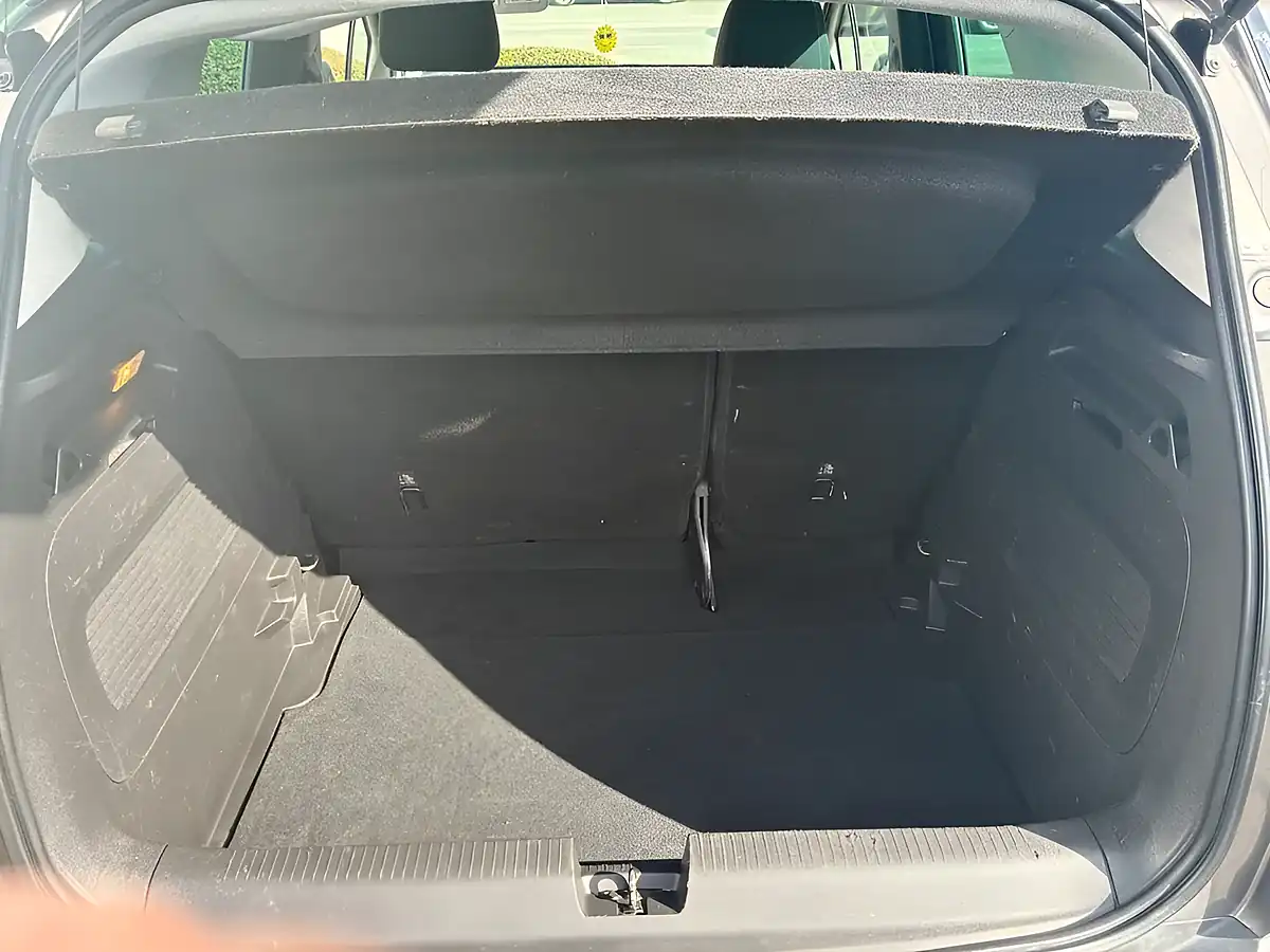Used 2020 Vauxhall Crossland X Sri Nav Grey - Interior and Exterior details 19